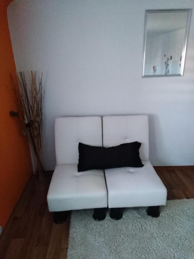 Ferienwohnung Mit Kleinem Garten Sonnenbühl Buitenkant foto
