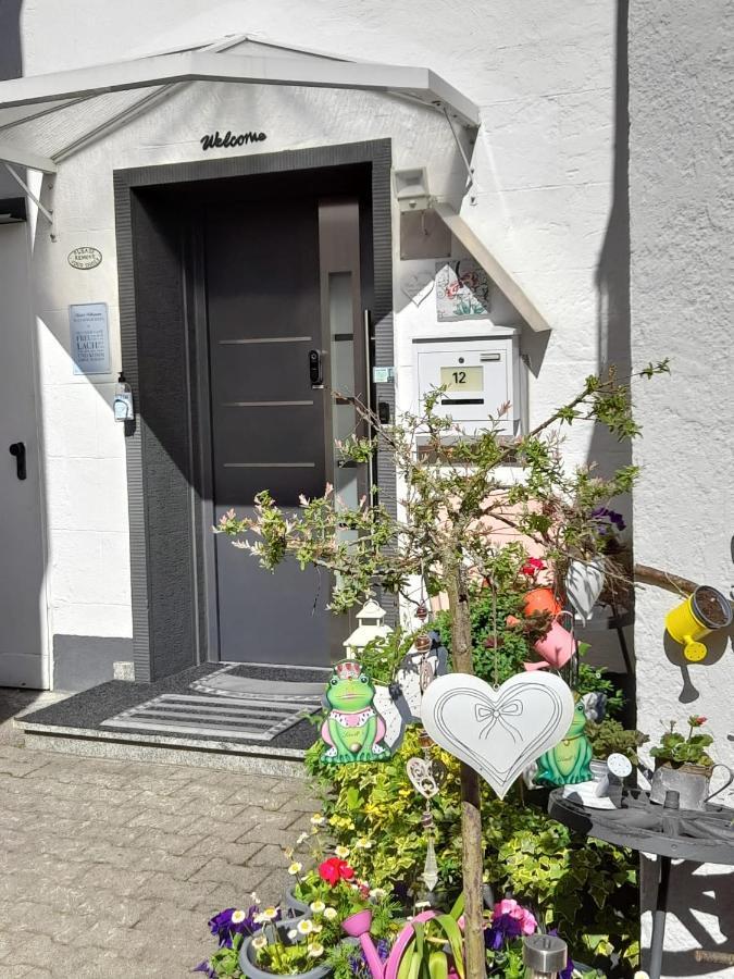 Ferienwohnung Mit Kleinem Garten Sonnenbühl Buitenkant foto