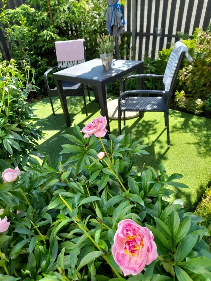 Ferienwohnung Mit Kleinem Garten Sonnenbühl Buitenkant foto